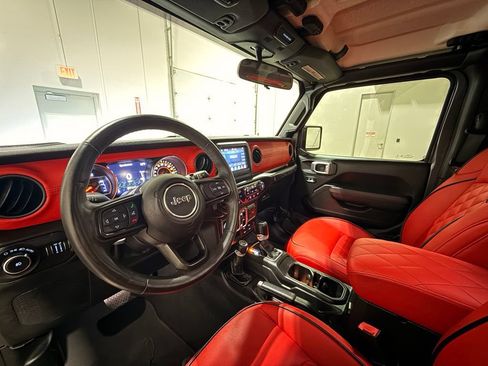 Used 2018 Jeep Wrangler Unlimited Sport S AWD/4WD image 16