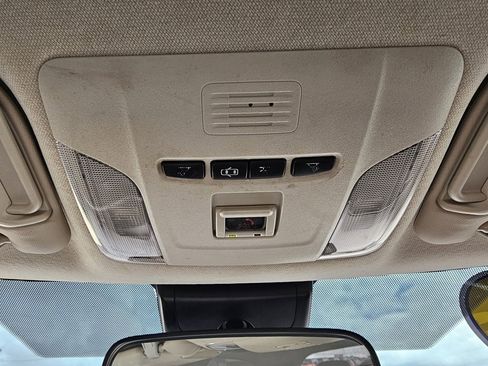 Used 2021 Toyota Corolla LE image 38