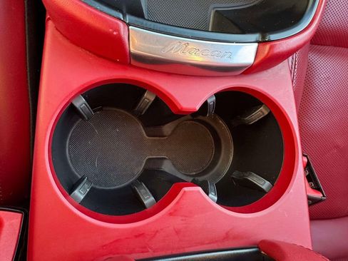 Used 2023 Porsche Macan image 15