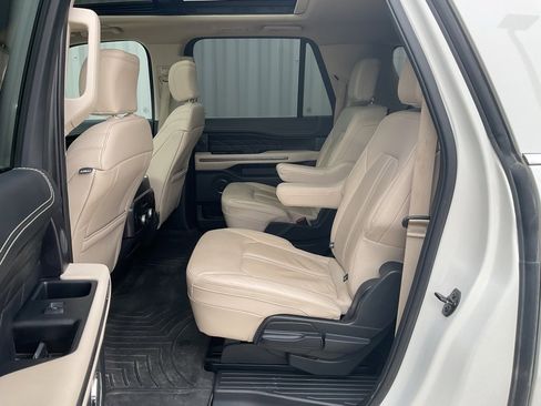 Used 2023 Ford Expedition Max Platinum image 19
