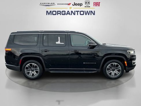 Used 2022 Jeep Wagoneer Series III w/ Rear Seat Video Group 1 image 4