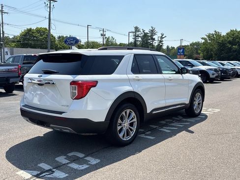Used 2023 Ford Explorer XLT w/ Equipment Group 202A AWD/4WD image 7
