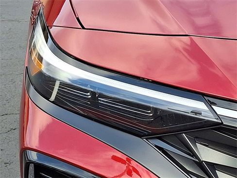 Certified 2024 Hyundai Elantra SEL w/ Convenience Package image 9