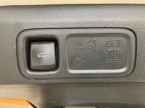 Used 2024 Ford Expedition Max XLT image 33