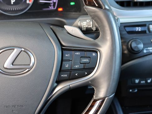 Used 2019 Lexus ES 350 image 20