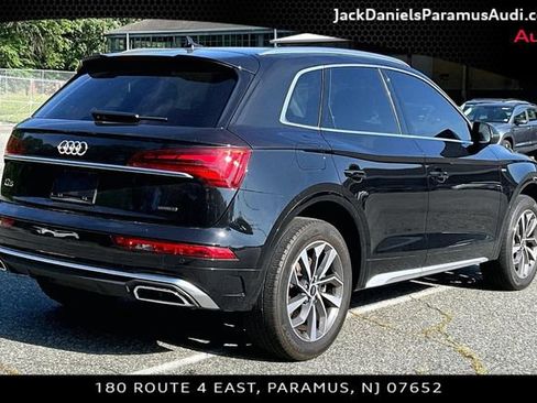 Used 2023 Audi Q5 2.0T Premium w/ Convenience Package AWD/4WD image 2