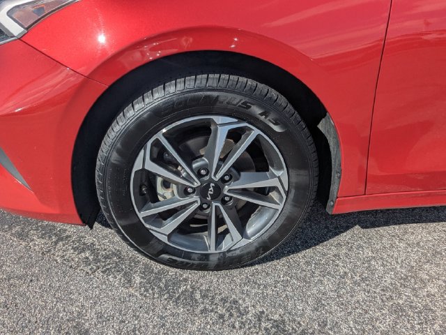Certified 2024 Kia Forte LXS FWD image 11