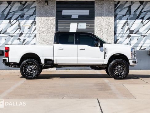 Used 2025 Ford F250 Platinum w/ Platinum Plus Package image 19