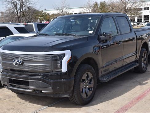 Used 2025 Ford F150 Lightning Lariat image 2