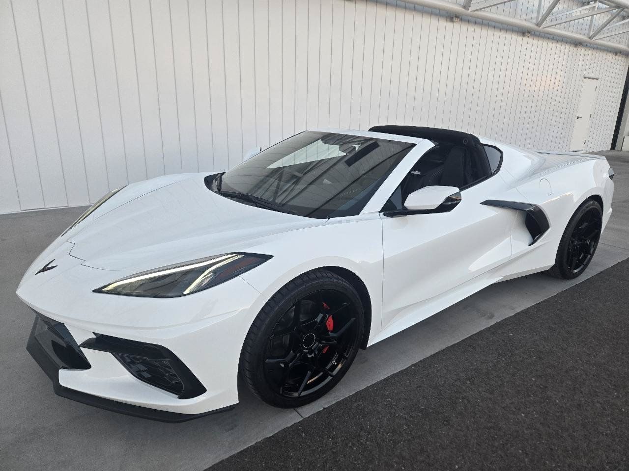 Used 2023 Chevrolet Corvette Stingray Coupe w/ 1LT RWD image 1