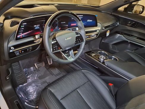 New 2026 Cadillac Lyriq V image 14