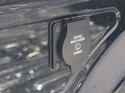 Used 2024 RAM 2500 Laramie w/ Safety Group AWD/4WD image 8
