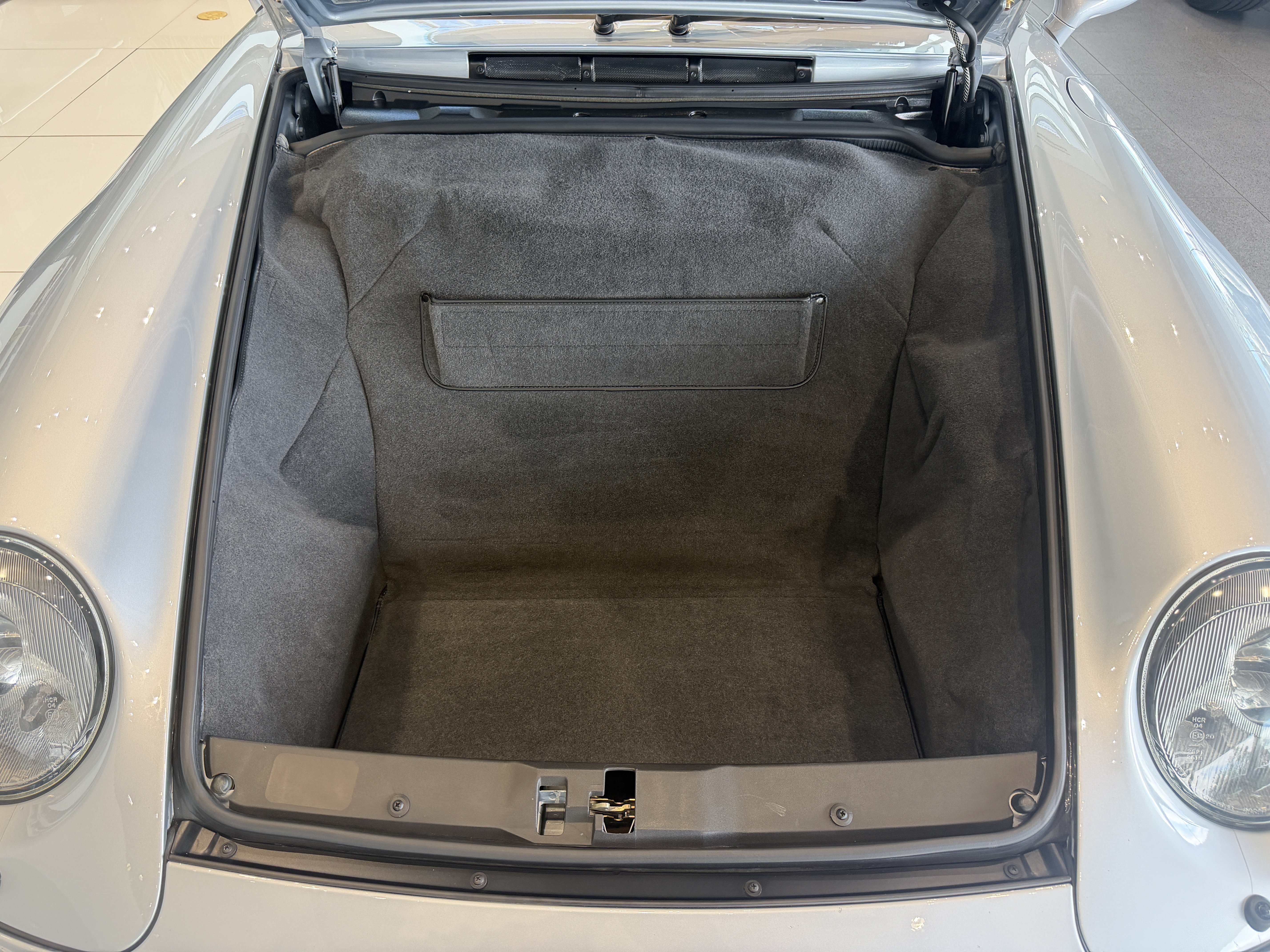 Used 1996 Porsche 911 Carrera 4S AWD/4WD image 23