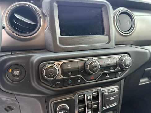 Certified 2023 Jeep Wrangler Unlimited AWD/4WD image 14