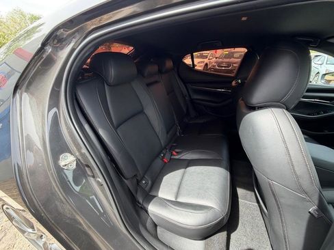 Used 2019 MAZDA MAZDA3 Hatchback image 12