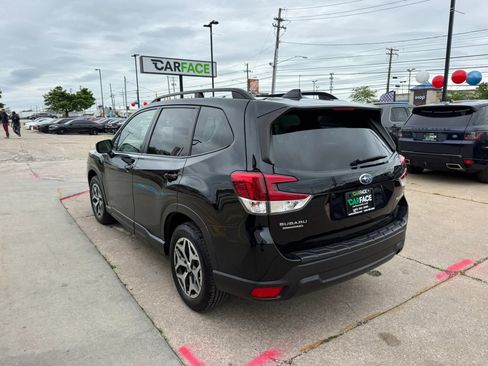 Used 2020 Subaru Forester Premium AWD/4WD image 9