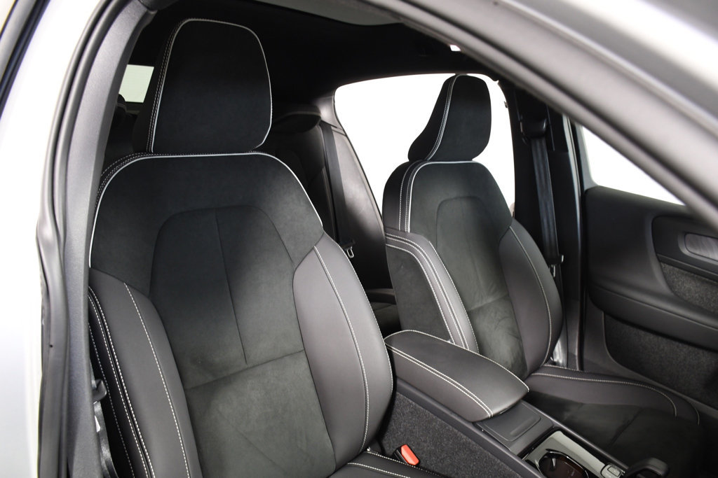 Used 2023 Volvo C40 P8 Recharge Plus AWD/4WD image 20