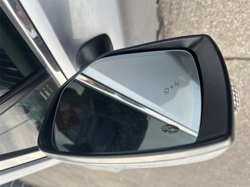 Used 2017 Subaru Outback 2.5i Limited image 24