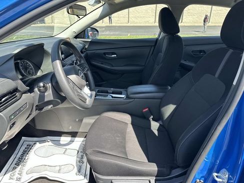 Used 2025 Nissan Sentra SV FWD image 10