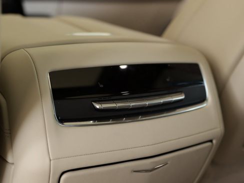 New 2025 Cadillac Escalade Premium Luxury Platinum image 37