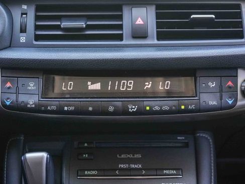Used 2014 Lexus CT 200h FWD image 17