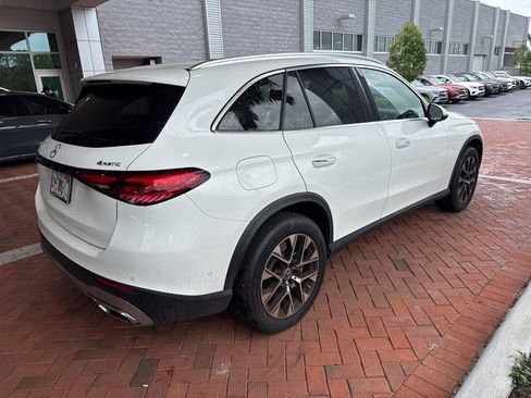Used 2025 Mercedes-Benz GLC 350e 4MATIC image 8