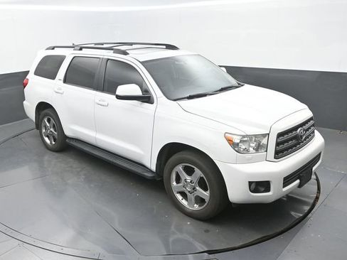 Used 2013 Toyota Sequoia SR5 w/ Sport Appearance Pkg image 13