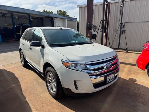 Used 2013 Ford Edge SE FWD image 2