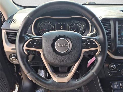 Used 2014 Jeep Cherokee Latitude FWD image 12