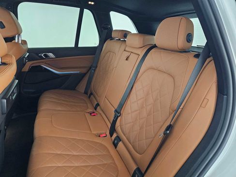 Used 2023 BMW X5 xDrive45e image 17