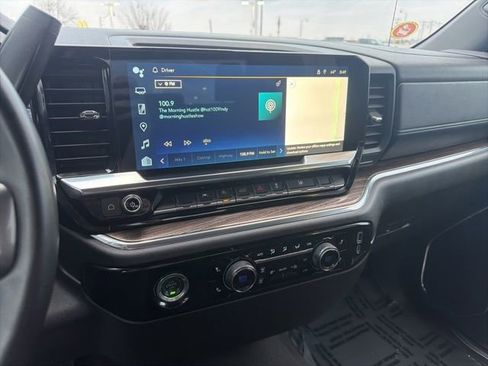 Used 2024 Chevrolet Silverado 1500 LT image 36