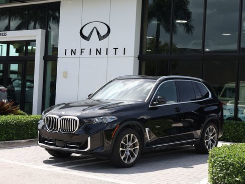 Used 2024 BMW X5 sDrive40i w/ Premium Package RWD image 1