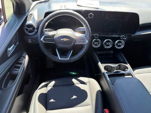 Used 2025 Chevrolet Blazer EV LT image 13