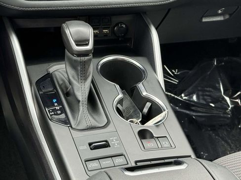 Used 2021 Toyota Highlander LE image 17