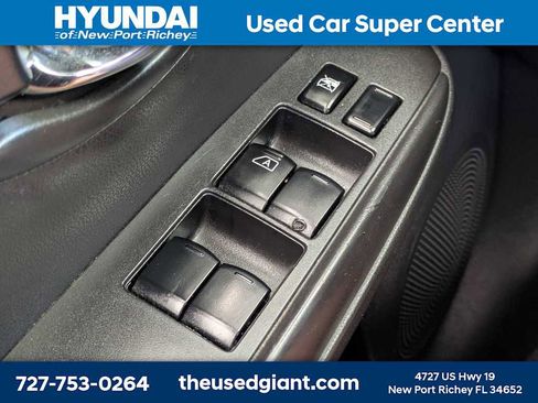 Used 2017 Nissan Versa SV FWD image 25