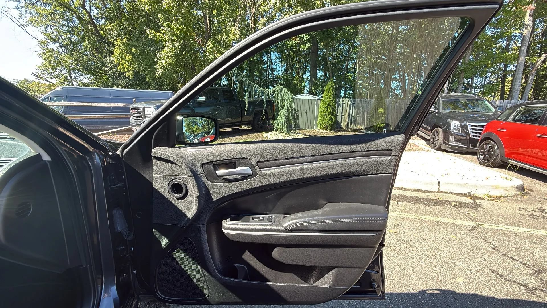 Used 2019 Chrysler 300 Touring w/ Sport Appearance Package RWD image 27