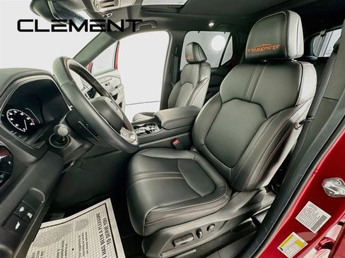 Used 2025 Honda Pilot TrailSport image 30
