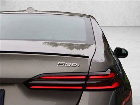 Used 2026 BMW 530i xDrive AWD/4WD image 8