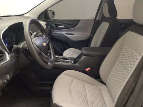 Used 2020 Chevrolet Equinox LS w/ LPO, Cargo Package FWD image 17
