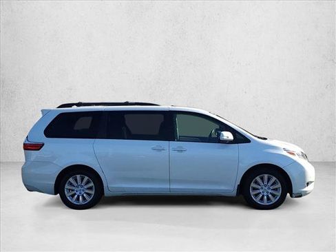 Used 2015 Toyota Sienna Limited FWD image 4