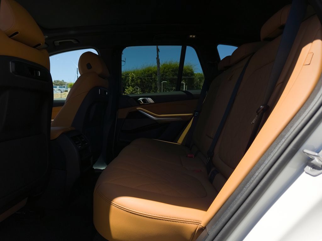 New 2026 BMW X5 sDrive40i w/ M Sport Package RWD image 9