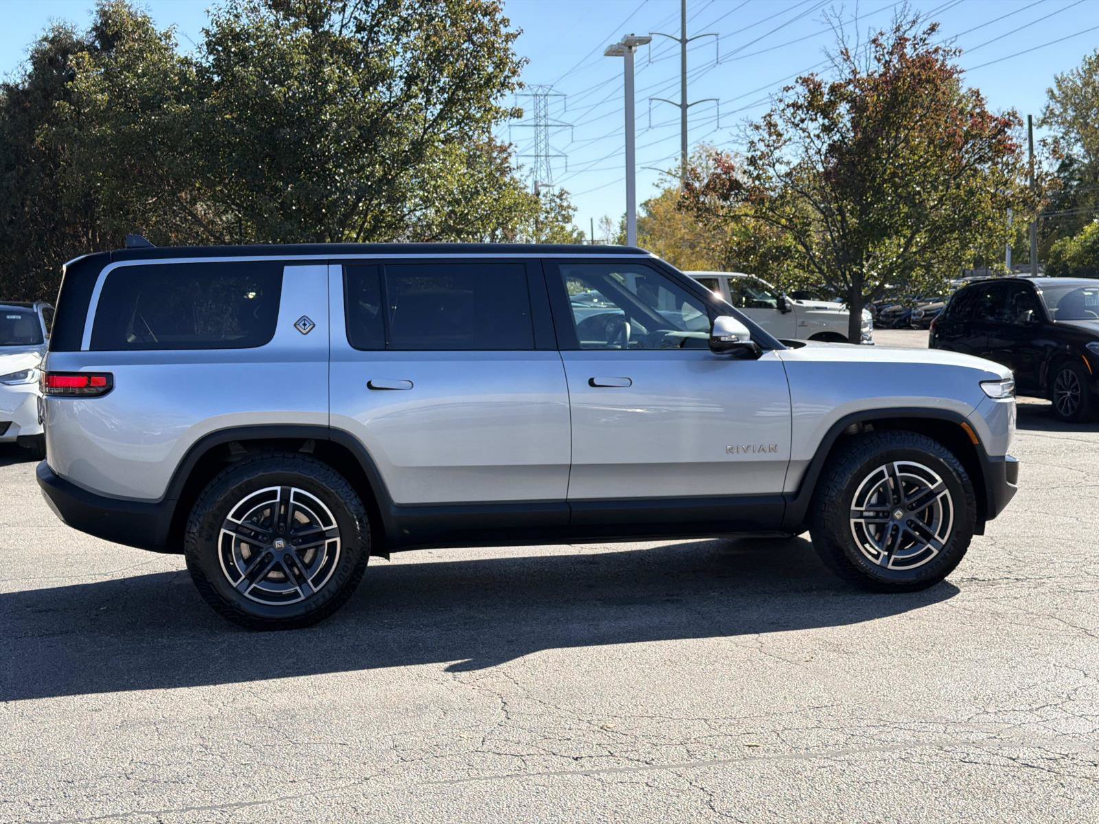 Used 2026 Rivian R1S Adventure Dual AWD/4WD image 4