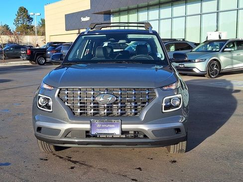 New 2024 Hyundai Venue Limited FWD image 8
