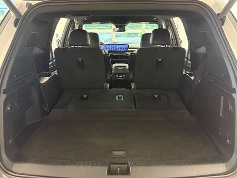 Used 2025 Buick Enclave Preferred FWD image 39
