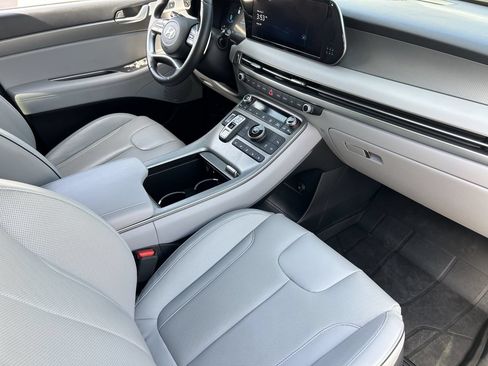 Used 2025 Hyundai Palisade SEL FWD image 14