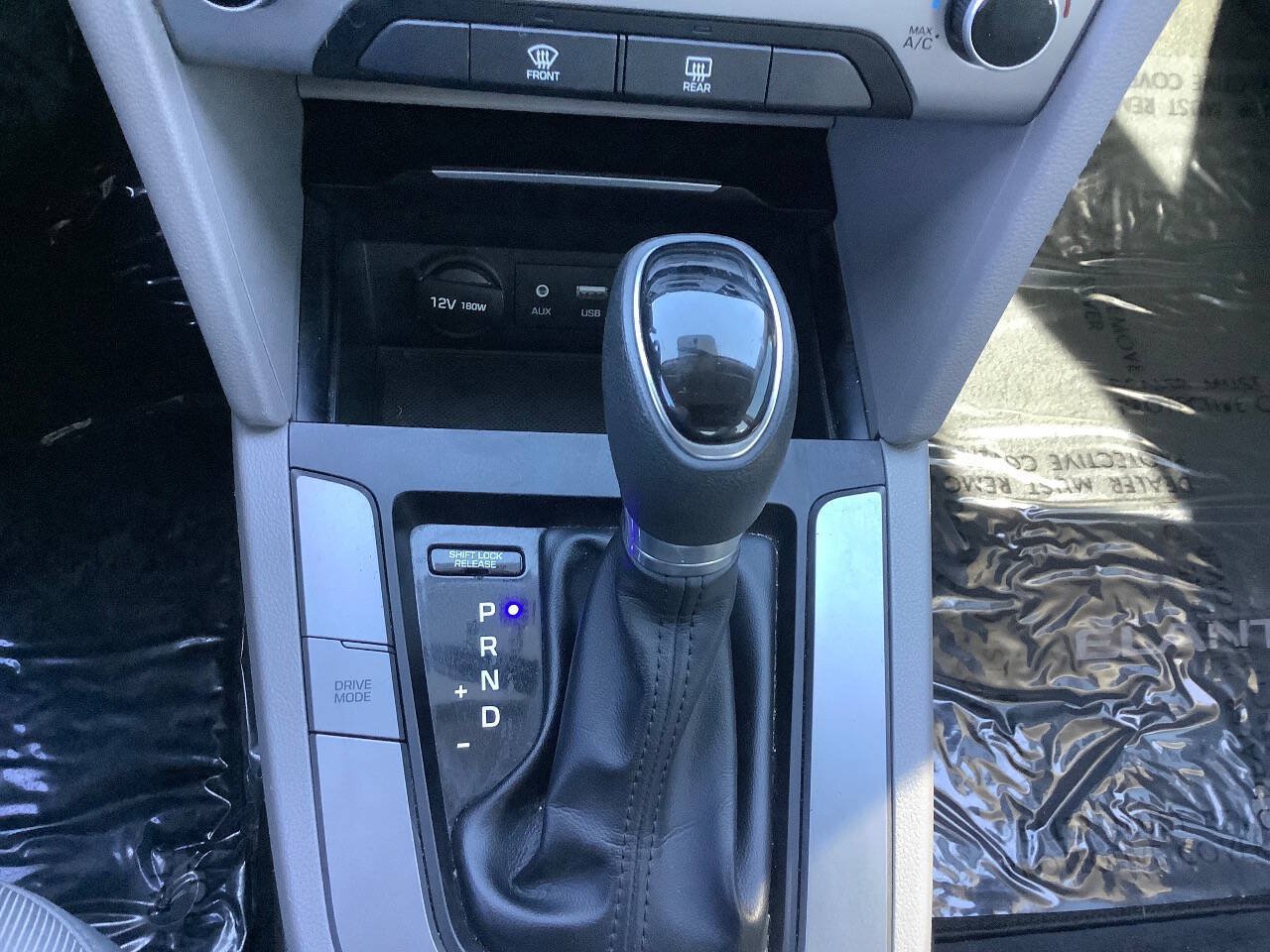 Used 2017 Hyundai Elantra SE FWD image 34