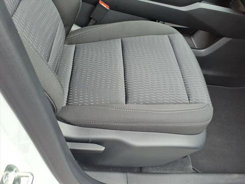 Used 2026 Chevrolet Equinox LT FWD image 15