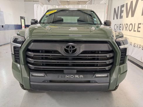 Used 2022 Toyota Tundra SR5 w/ SR5 Convenience Package AWD/4WD image 35
