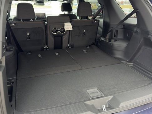 New 2025 Honda Pilot Sport image 15