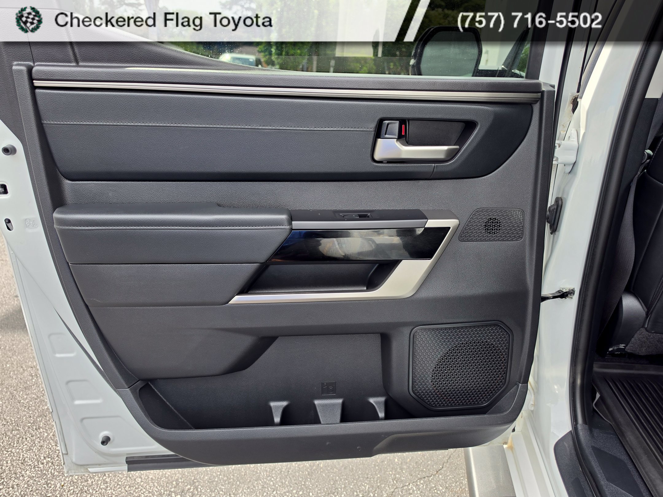 Used 2024 Toyota Tundra Limited AWD/4WD image 26